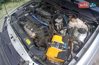 Седан Daewoo Nexia 2011 в 