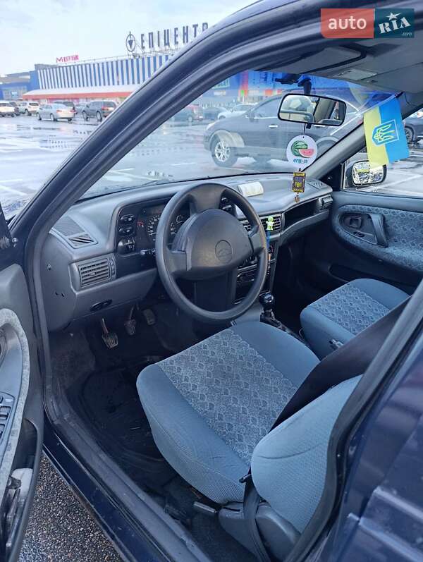 Седан Daewoo Nexia 2007 в Киеве