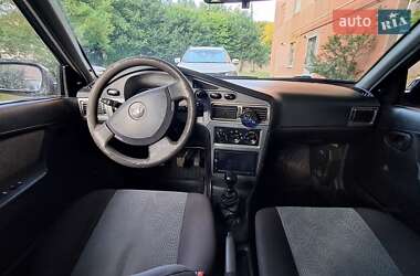 Седан Daewoo Nexia 2008 в 