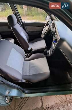 Седан Daewoo Nexia 2008 в 