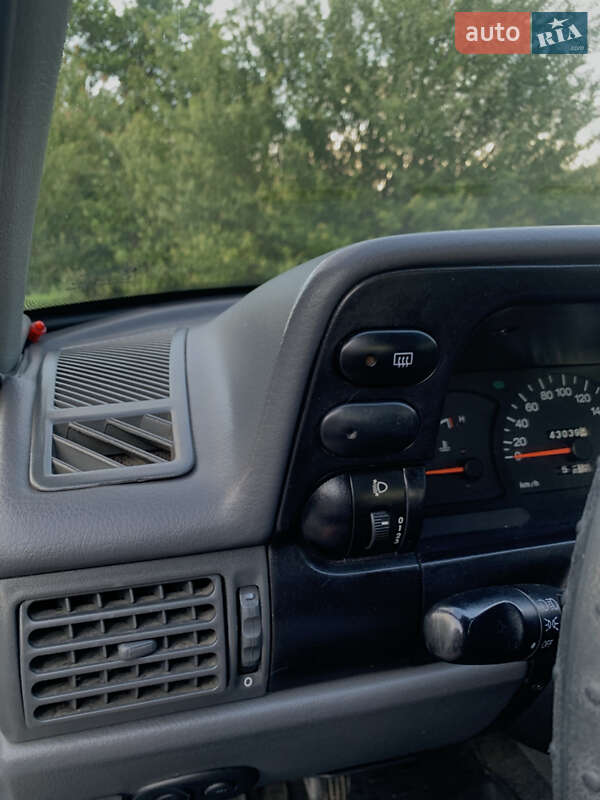 Седан Daewoo Nexia 2008 в Чернигове