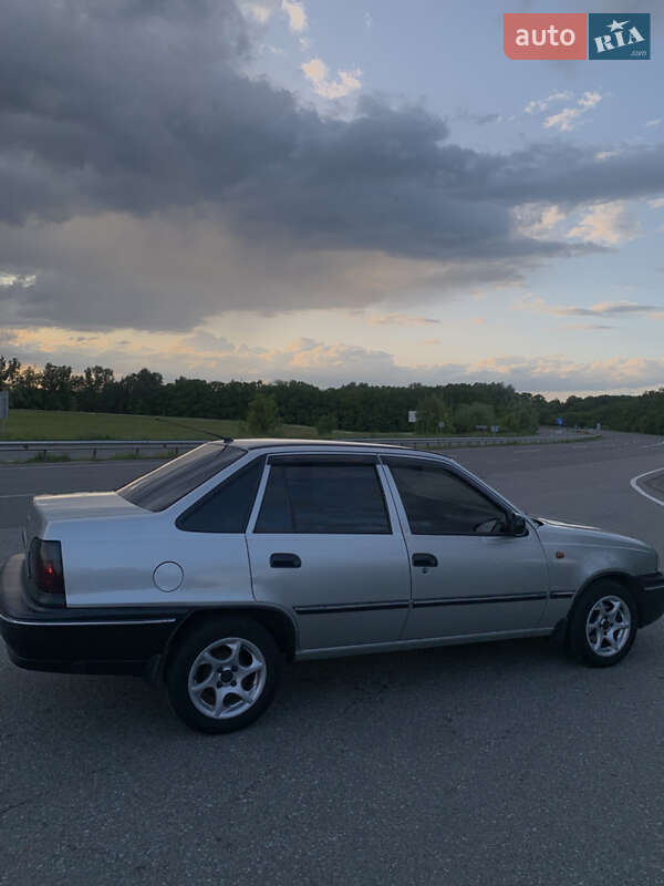 Седан Daewoo Nexia 2008 в Чернигове