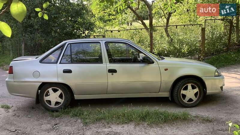 Седан Daewoo Nexia 2009 в Жмеринке