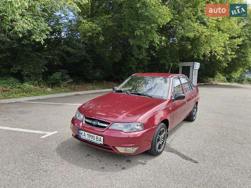 Седан Daewoo Nexia 2010 в Киеве фото 3 Седан Daewoo Nexia 2010 в Киеве