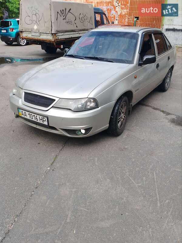 Седан Daewoo Nexia 2008 в Киеве фото 2 Седан Daewoo Nexia 2008 в Киеве