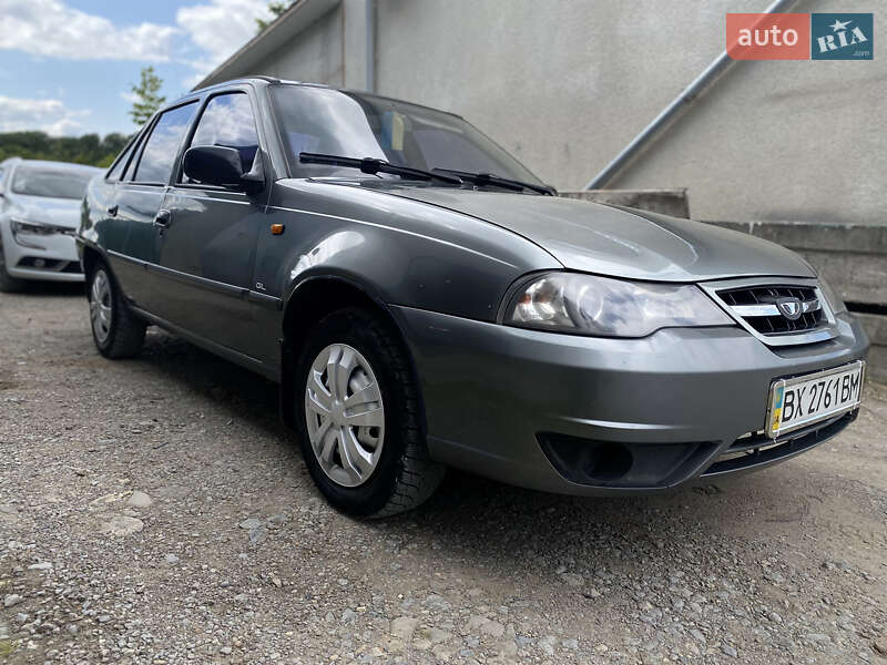 Седан Daewoo Nexia 2013 в Каменец-Подольском