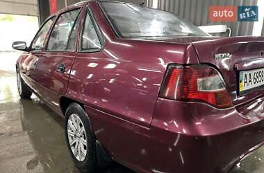 Седан Daewoo Nexia 2010 в 
