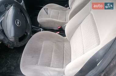 Седан Daewoo Nexia 2012 в 