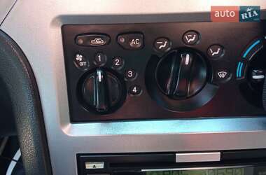 Седан Daewoo Nexia 2012 в 