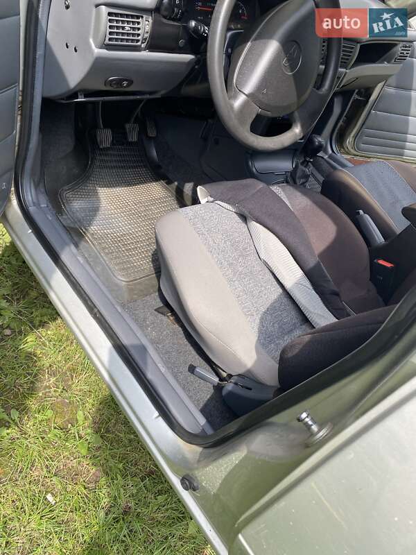 Седан Daewoo Nexia 2008 в Хмельницькому