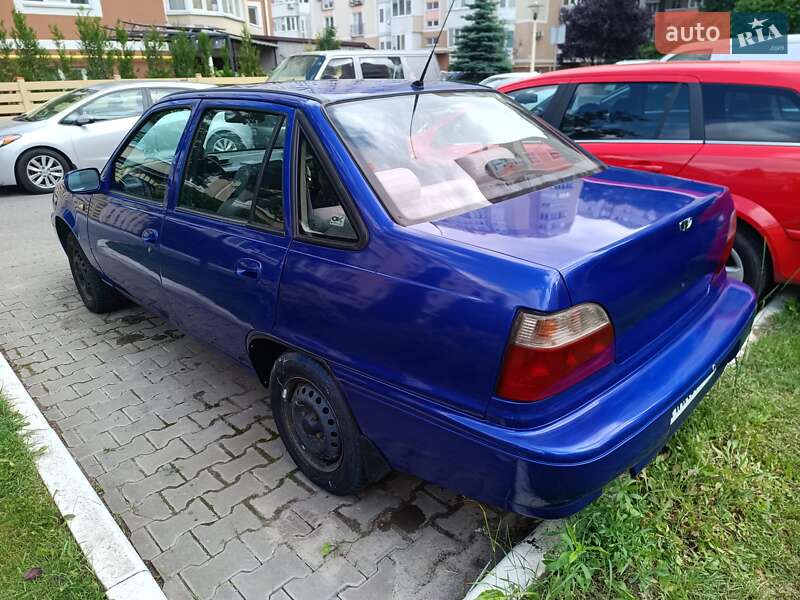 Седан Daewoo Nexia 2007 в Киеве