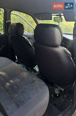 Седан Daewoo Nexia 2011 в 
