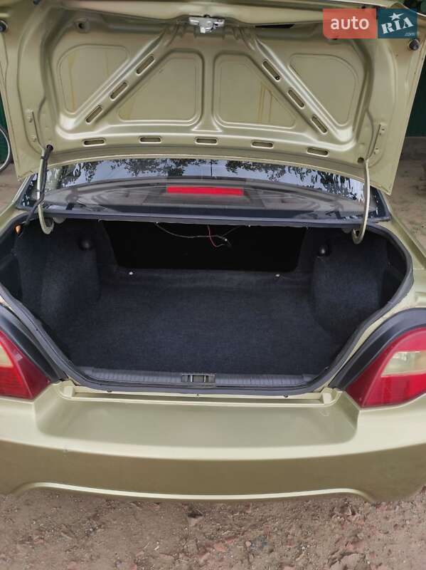 Седан Daewoo Nexia 2009 в Олександрії