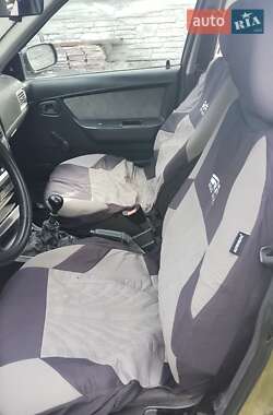 Седан Daewoo Nexia 2011 в 