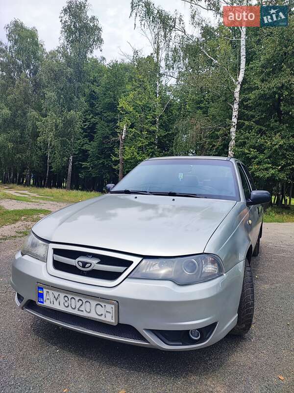 Седан Daewoo Nexia 2008 в Малине