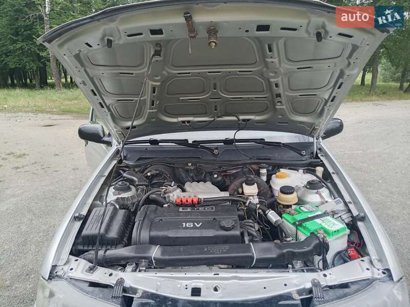 Седан Daewoo Nexia 2008 в Малине