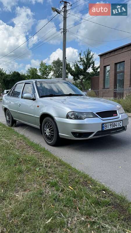 Седан Daewoo Nexia 2012 в Миргороде
