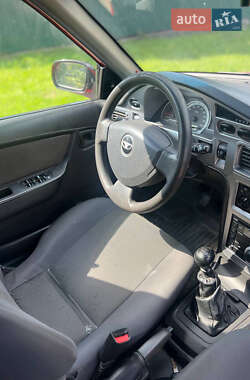 Седан Daewoo Nexia 2008 в 