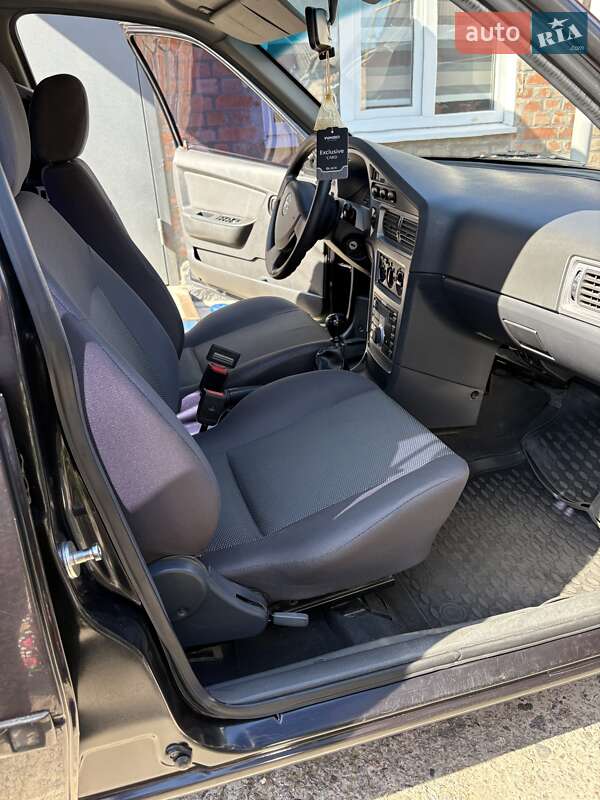 Седан Daewoo Nexia 2012 в Кропивницькому