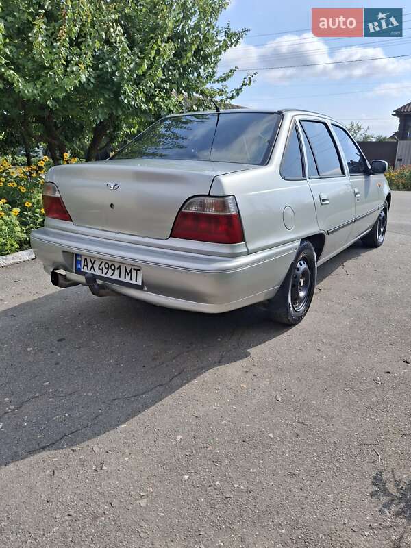 Седан Daewoo Nexia 2008 в Краснограде
