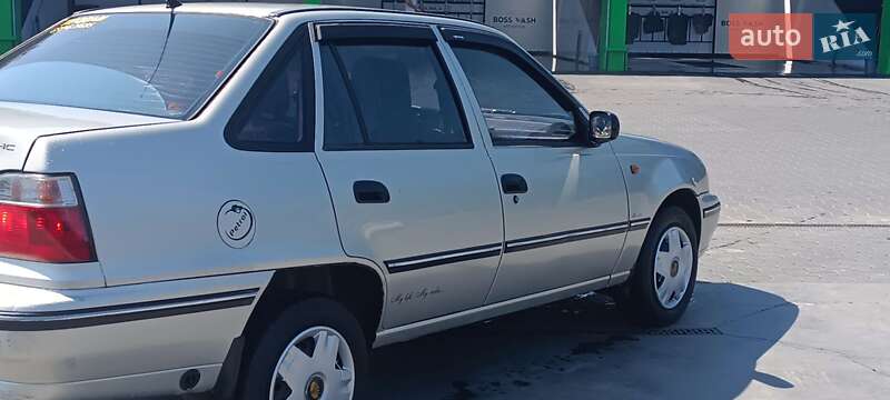Седан Daewoo Nexia 2008 в Черновцах