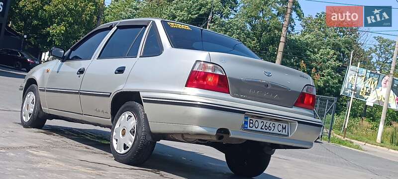 Седан Daewoo Nexia 2008 в Черновцах