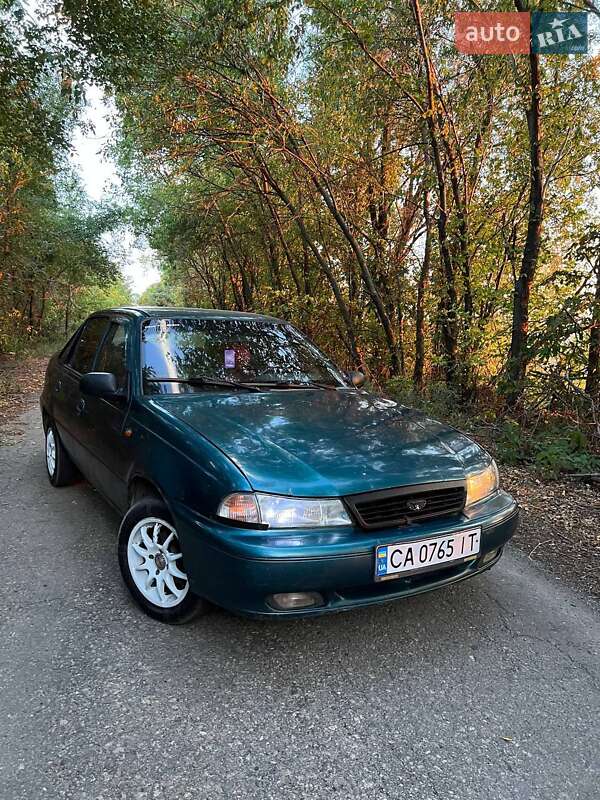 Седан Daewoo Nexia 1997 в 