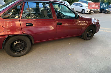 Седан Daewoo Nexia 2008 в 
