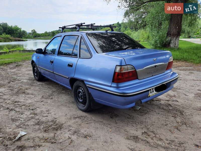 Седан Daewoo Nexia 2008 в Киеве