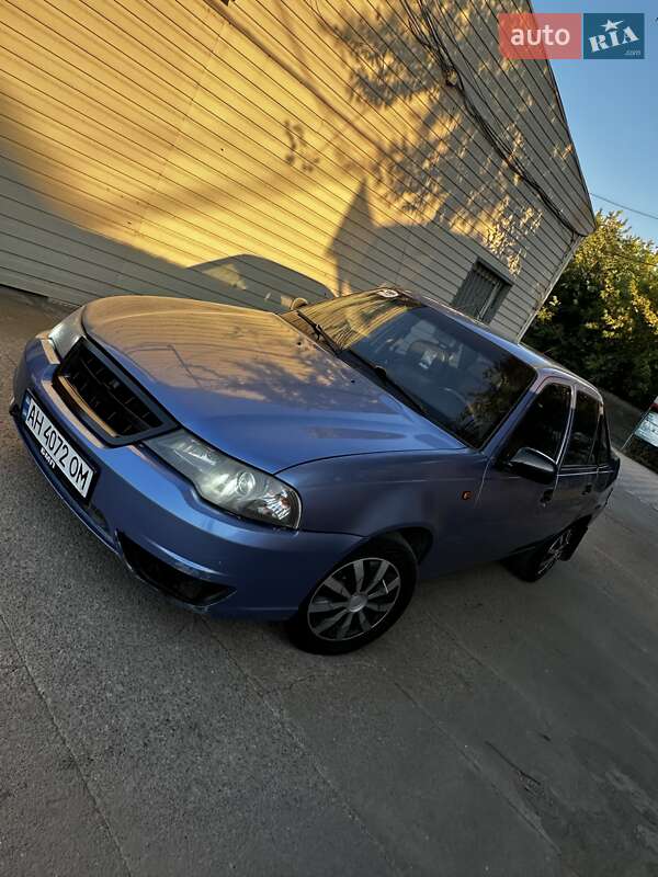 Седан Daewoo Nexia 2008 в 
