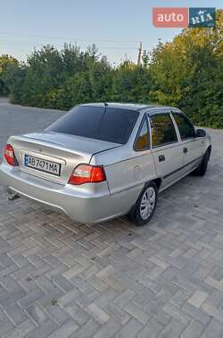 Седан Daewoo Nexia 2008 в 