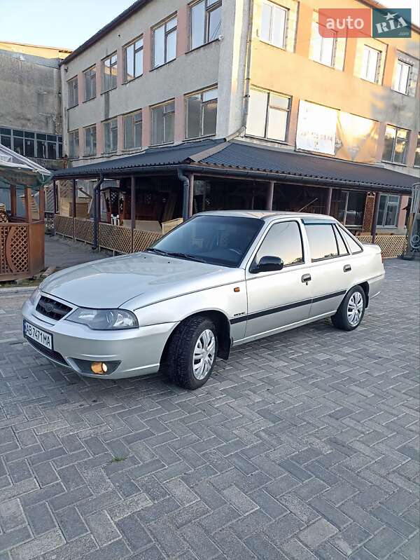 Седан Daewoo Nexia 2008 в 