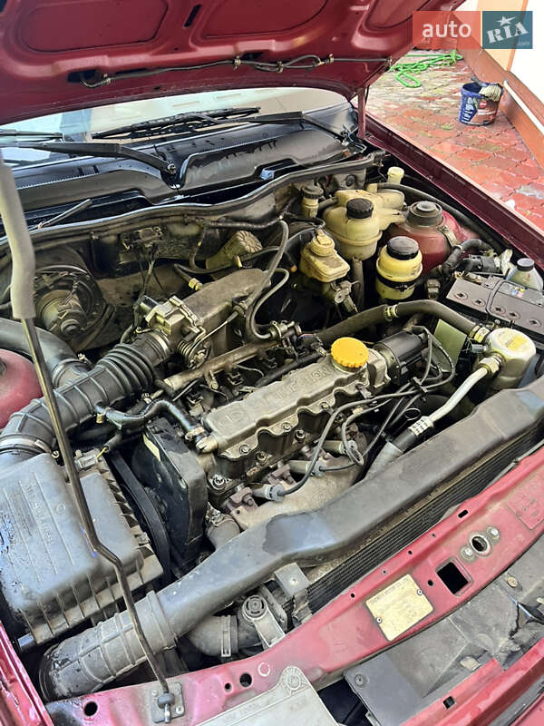 Седан Daewoo Nexia 1997 в Мостиске