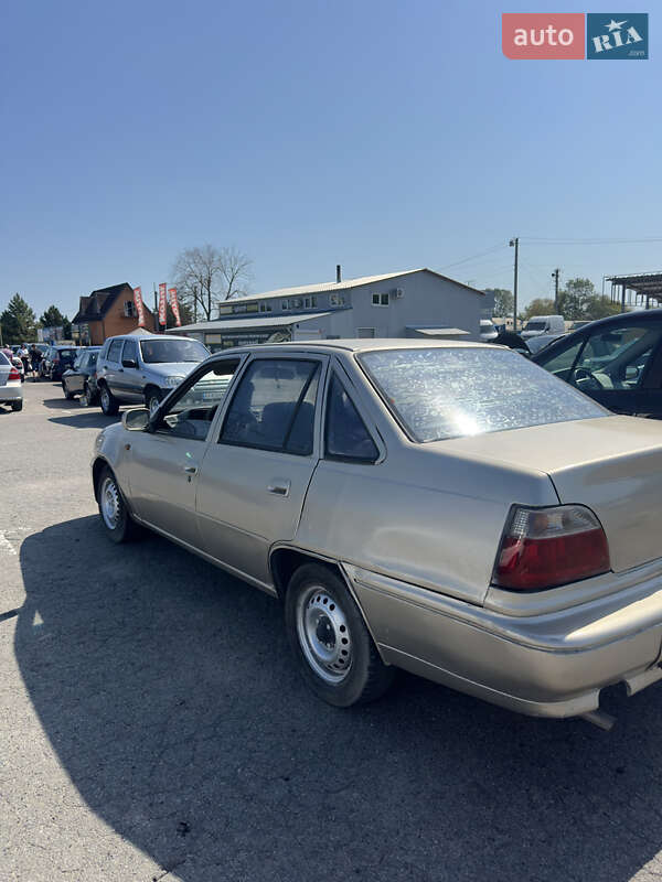 Седан Daewoo Nexia 1996 в 