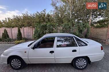 Седан Daewoo Nexia 2012 в 
