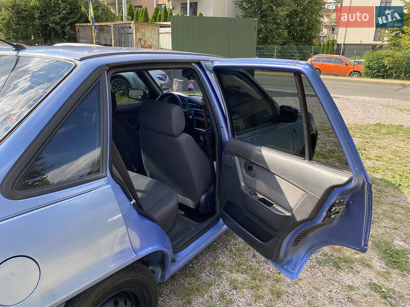 Седан Daewoo Nexia 2009 в Киеве