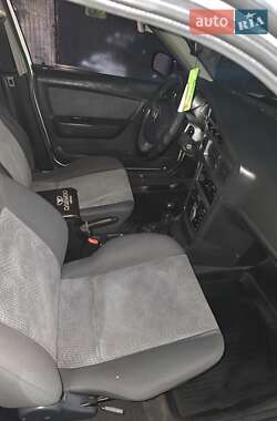 Седан Daewoo Nexia 2011 в 