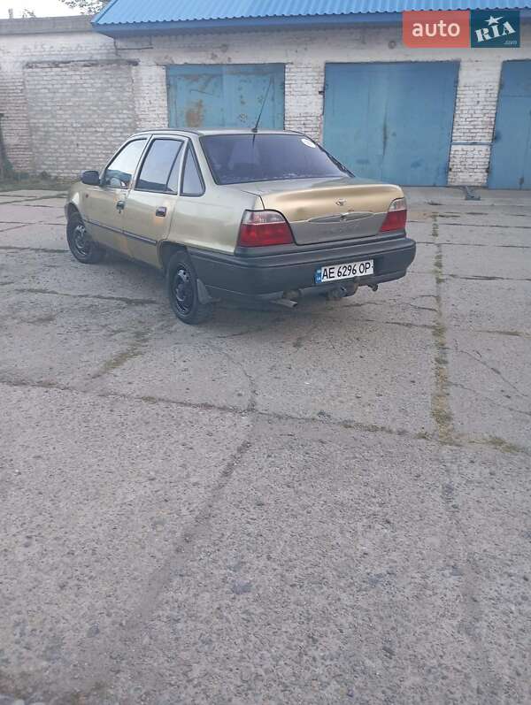 Седан Daewoo Nexia 2007 в Синельниково