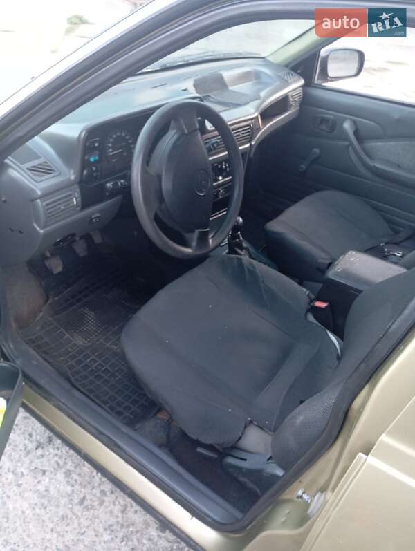 Седан Daewoo Nexia 2007 в Синельниково