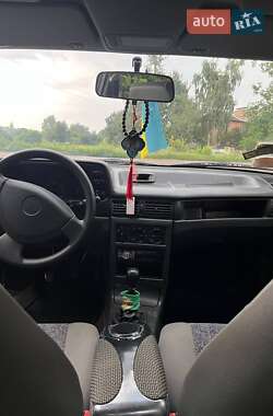 Седан Daewoo Nexia 2007 в 