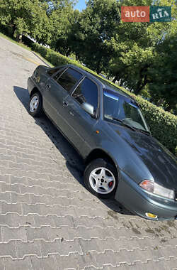 Седан Daewoo Nexia 1997 в Черновцах