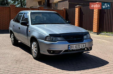 Седан Daewoo Nexia 2010 в 