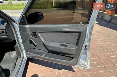 Седан Daewoo Nexia 2010 в 