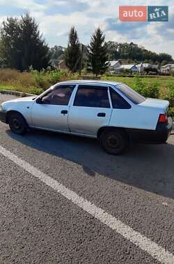Седан Daewoo Nexia 2011 в 