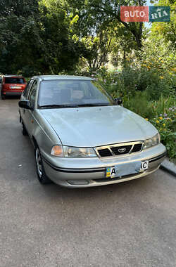 Седан Daewoo Nexia 2005 в 