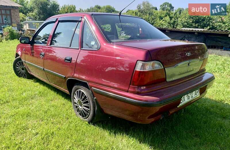 Седан Daewoo Nexia 2007 в Волочиске