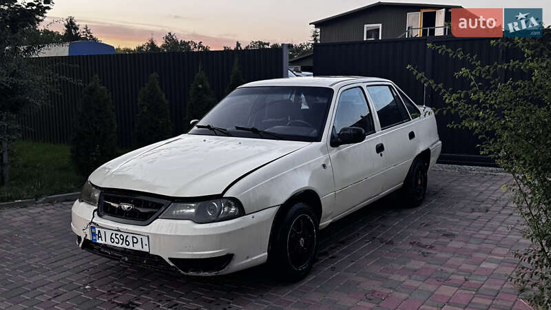Седан Daewoo Nexia 1995 в Киеве