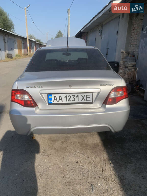 Седан Daewoo Nexia 2012 в Квасилове