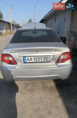 Седан Daewoo Nexia 2012 в 