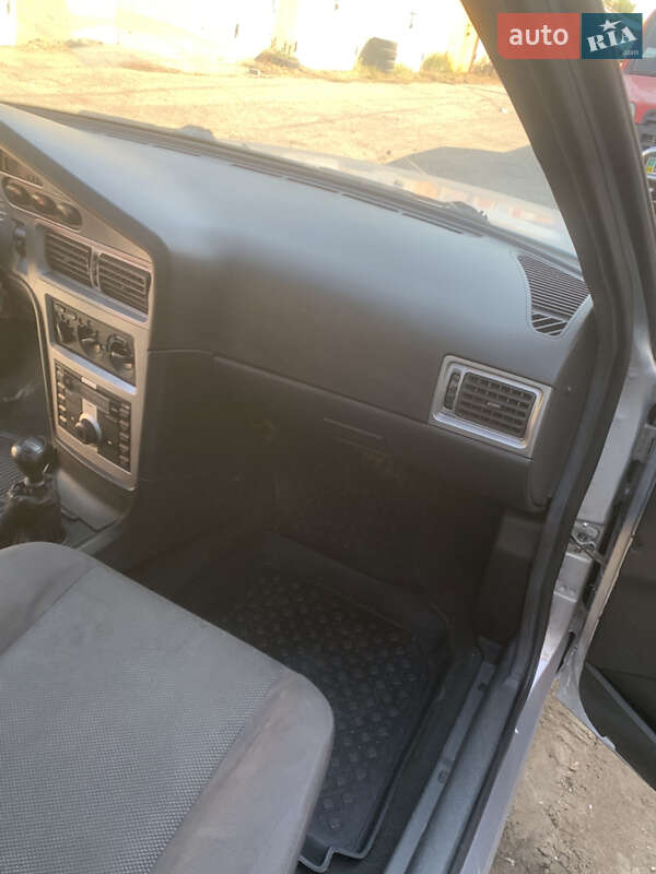 Седан Daewoo Nexia 2012 в Квасилове